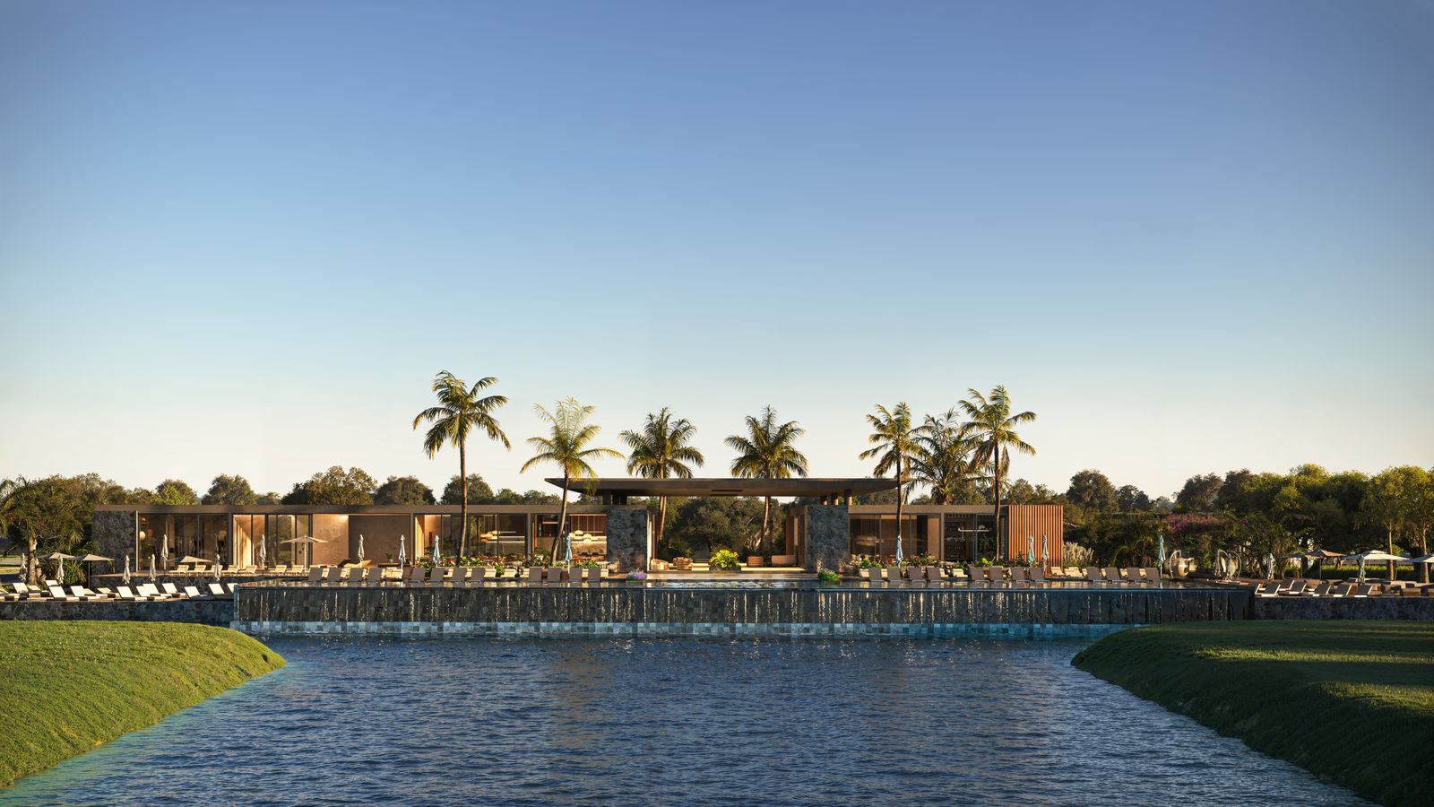 Aura Garden Place – Piscina de frente para o lago